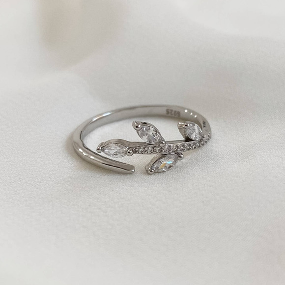 Jewelry - Silver Marquise Vine Diamond Wrap Ring